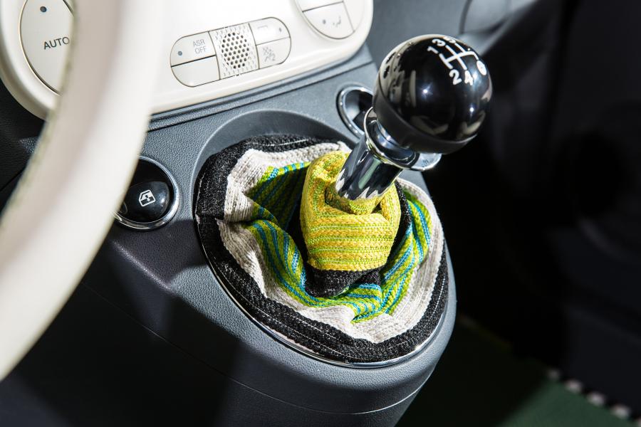 Детали интерьера Fiat 500C Missoni by Garage Italia Customs (312) 2017 года  (фото 19 из 20)